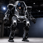 Robot Mecha Berawak Pertama Siap Produksi Diperkenalkan di China